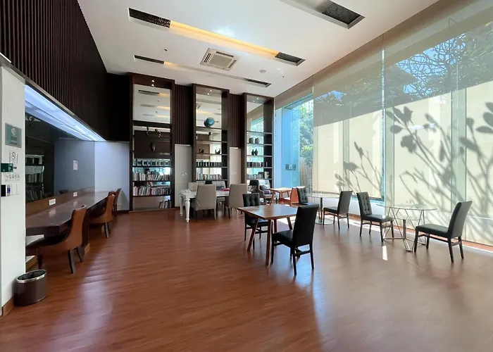 Near Bts L Large 98 Sqm L Pool&sauna * Bangkok