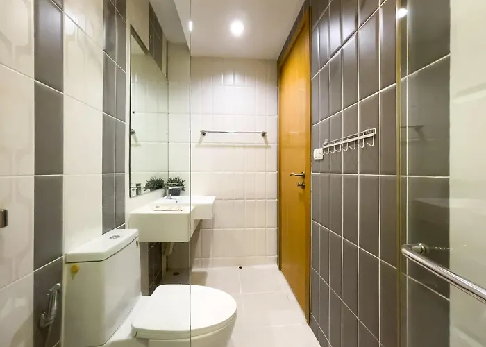 Near Bts L Large 98 Sqm L Pool&sauna Appartement *