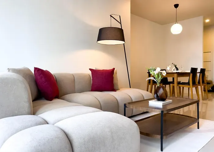 Near Bts L Large 98 Sqm L Pool&sauna Appartement *