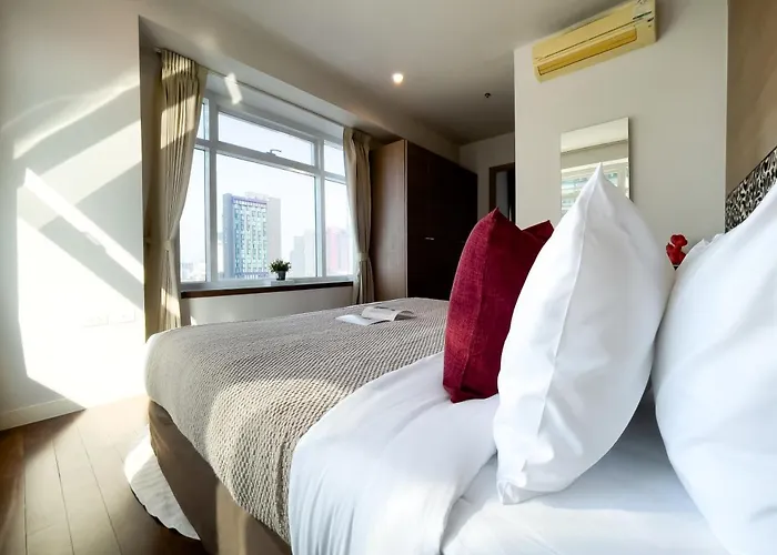 Near Bts L Large 98 Sqm L Pool&sauna Bangkok